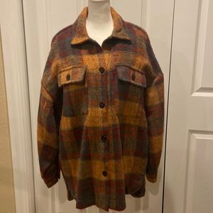 polyester wool, Shacket size medium, fits like a large